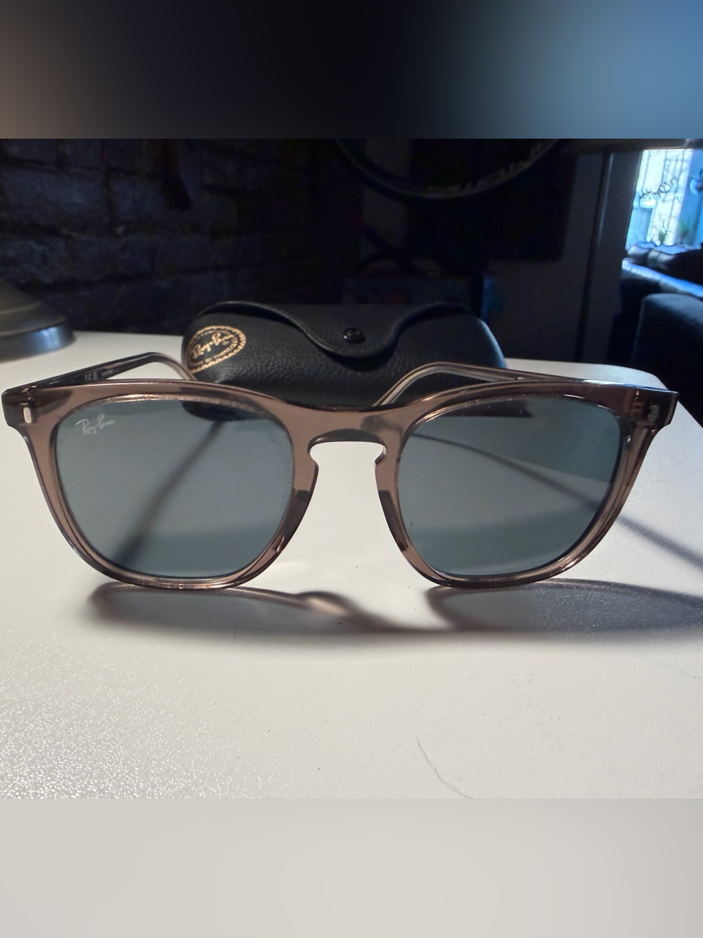 Ray-Ban Rb 2210 Sunglasses - Great Condition